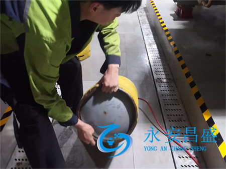 中央空調主機清洗流程全解析 助力企業中央空調重煥生機